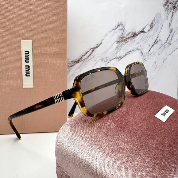 New MIU MIU Sunglasses Brown Square Tortoise Rectangular Gold Logo Authentic - Picture 7 of 16